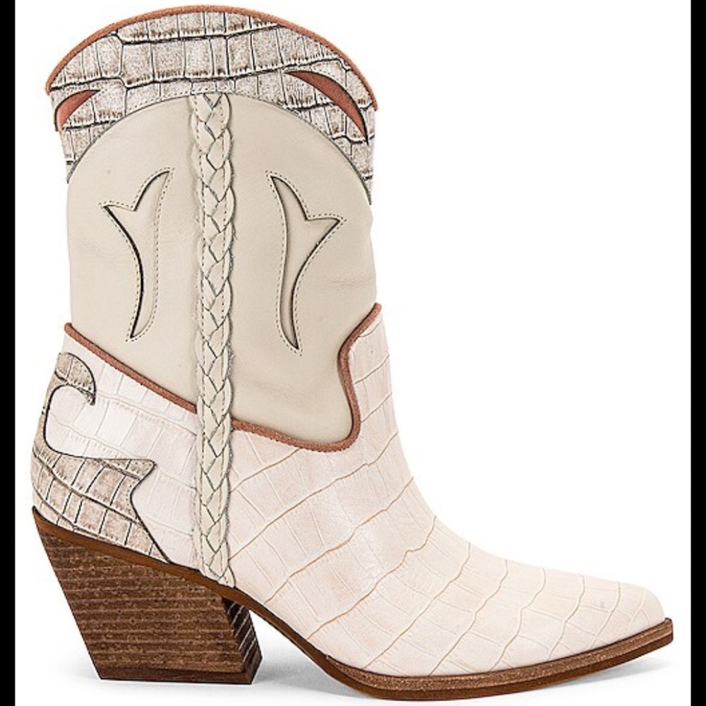 Dolce Vita Loral Booties